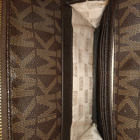 Michael Kors Fulton Double Zipper Crossbody - Picture 8 of 11